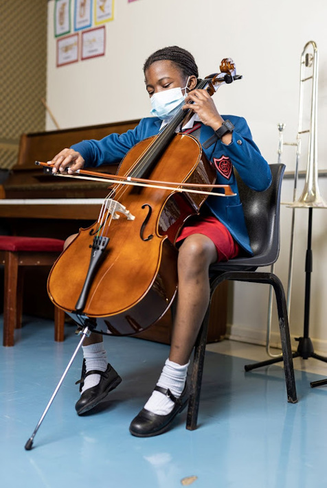 Diverse subjects such as music, robotics, computer skills, art and drama are available at St George's Preparatory.